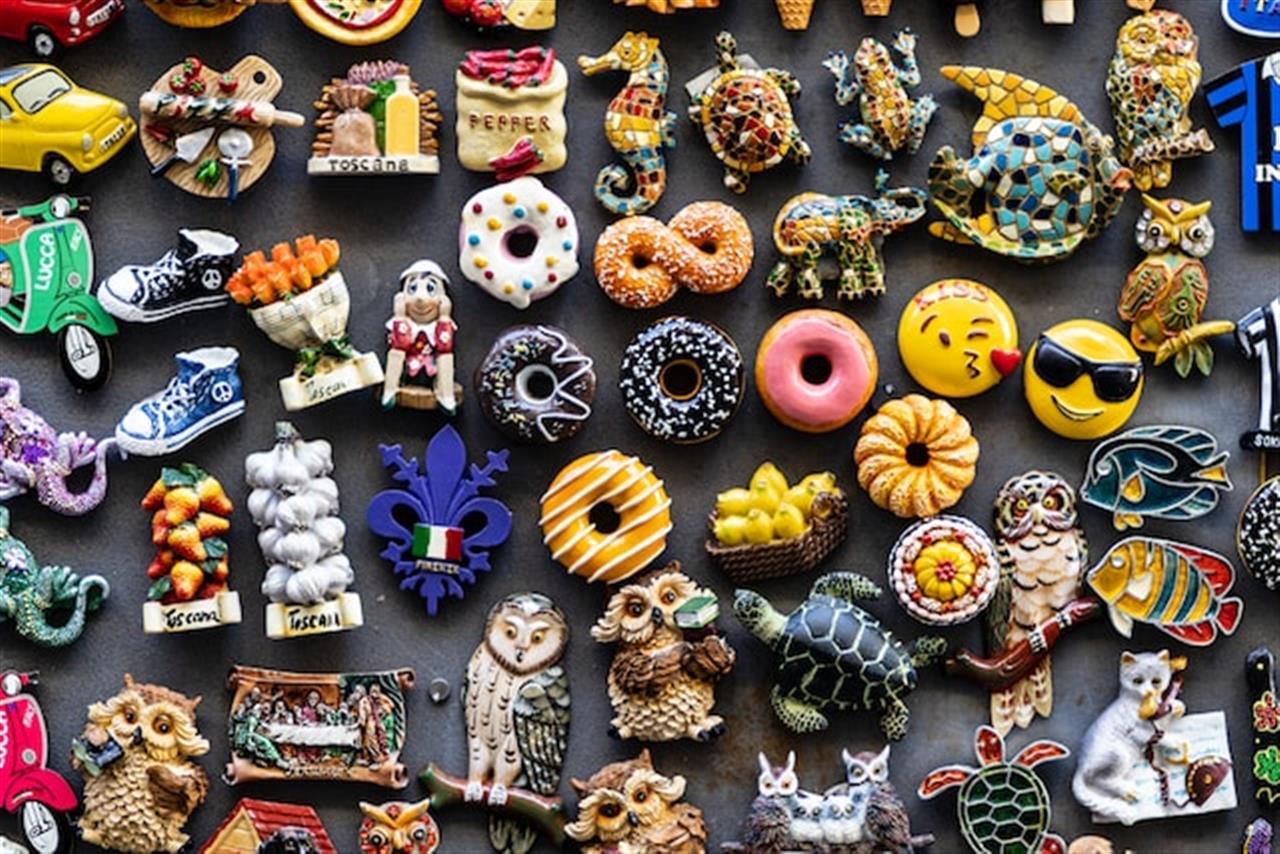 Køleskabsmagneter: Dekoration med kulturel og følelsesmæssig værdi